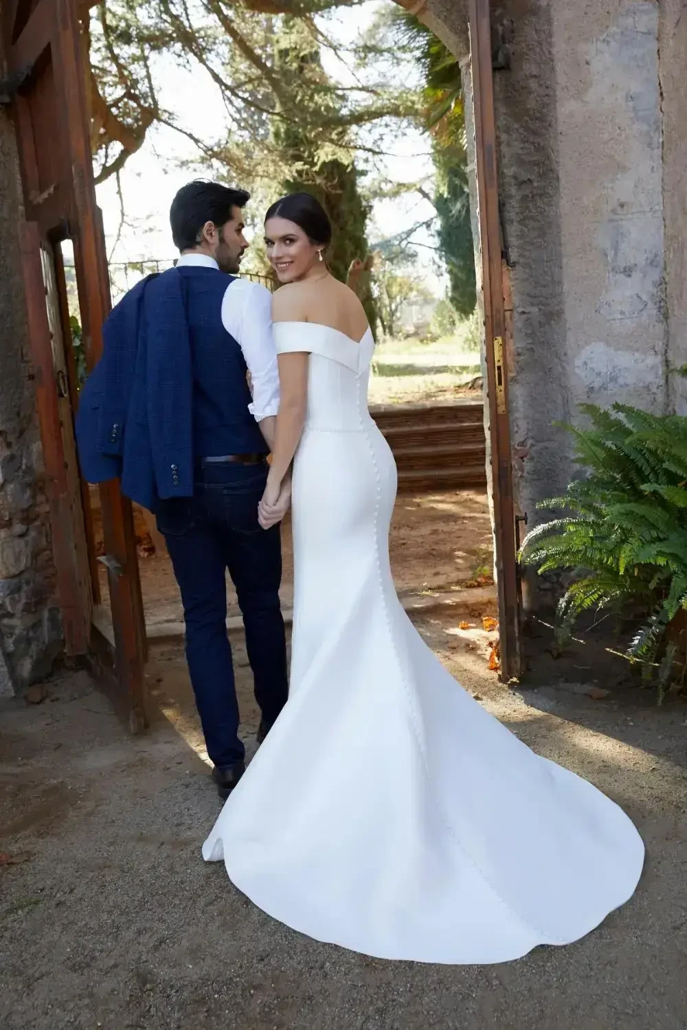 Bridal Outlet Summer Sale! Unmissable Designer Wedding Dresses for £499 in Birmingham! Image