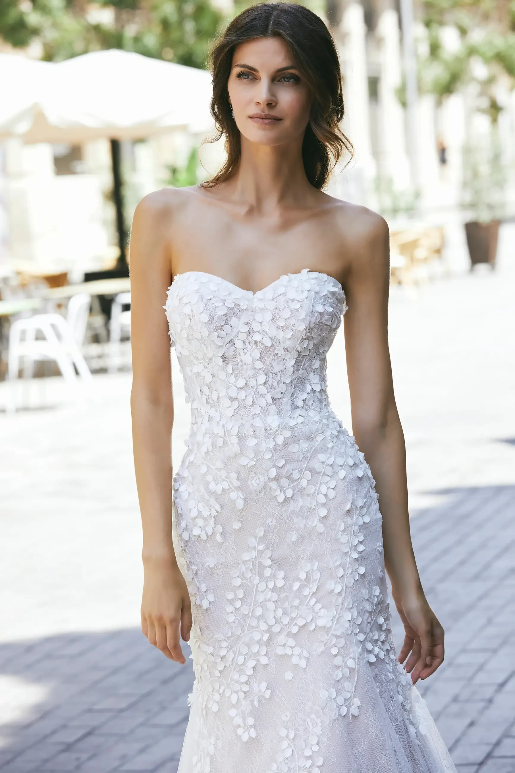 Blossoming Elegance: 3D Floral Inspirations for 2025 Image