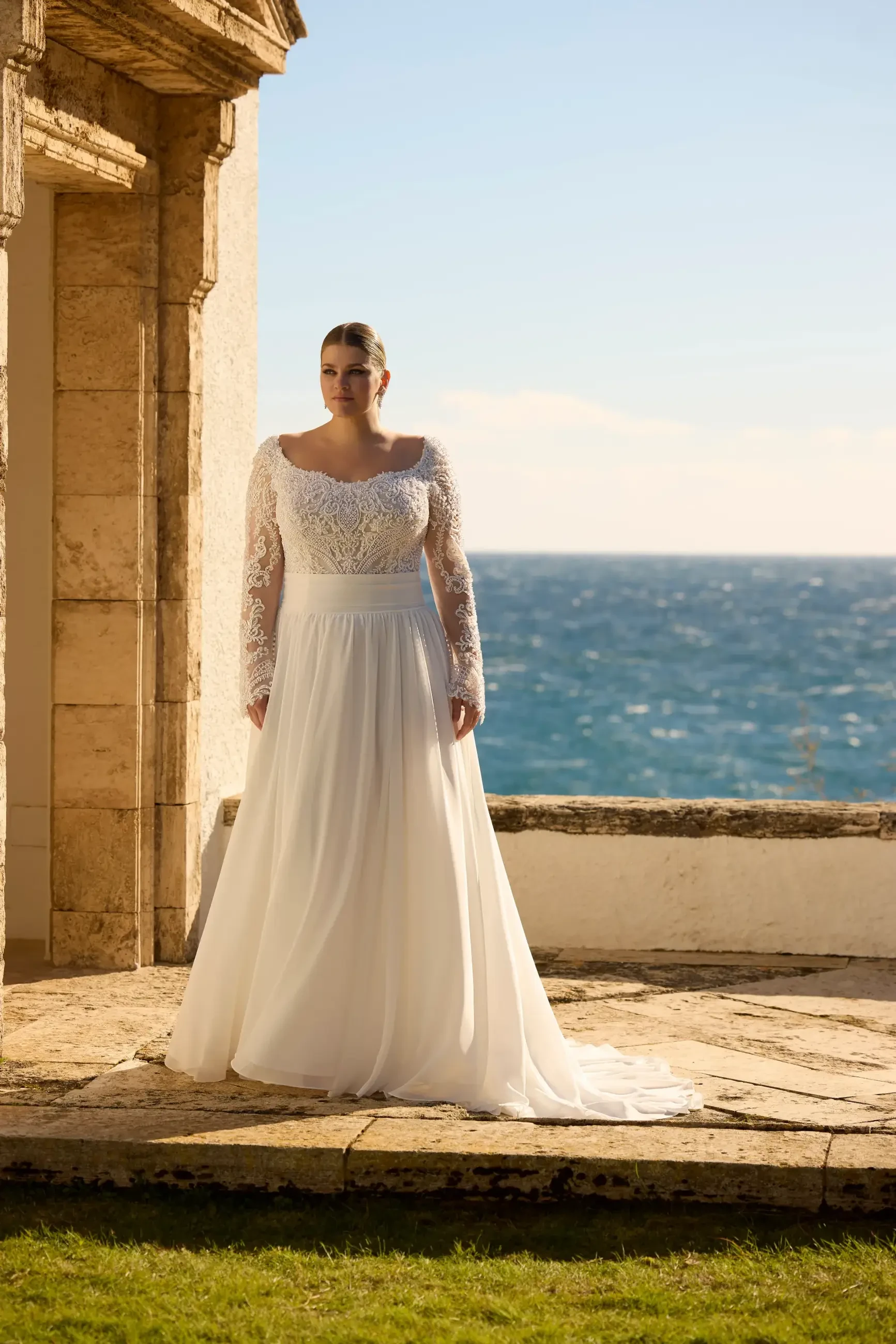 The Best Wedding Dress Silhouettes for Plus Size Brides Image
